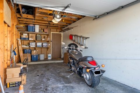 Tiny photo for 1133 Hawthorne Court #A2, Wheeling, IL 60090 (MLS # 12550065)