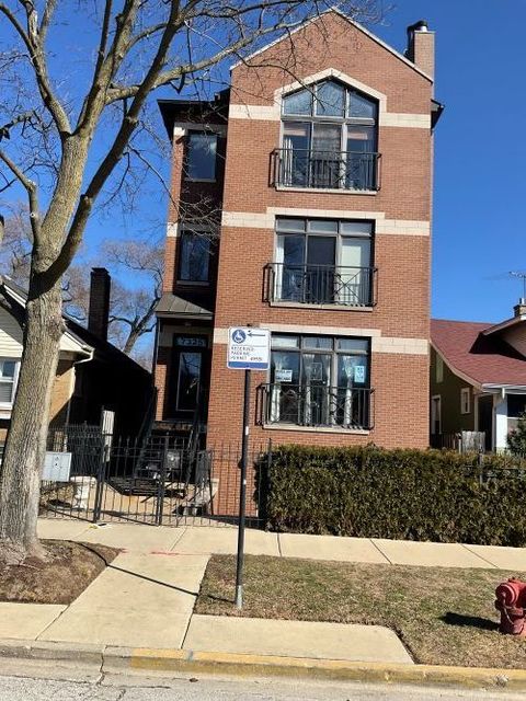 7325 N Oakley Avenue 1 Chicago IL 60645
