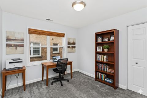 Tiny photo for 6431 N Damen Avenue #2E, Chicago, IL 60645 (MLS # 12468192)