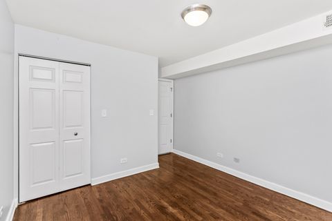Tiny photo for 6431 N Damen Avenue #2E, Chicago, IL 60645 (MLS # 12468192)