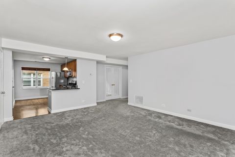 Tiny photo for 6431 N Damen Avenue #2E, Chicago, IL 60645 (MLS # 12468192)