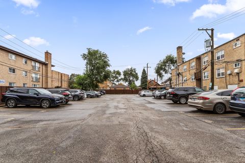 Tiny photo for 6431 N Damen Avenue #2E, Chicago, IL 60645 (MLS # 12468192)
