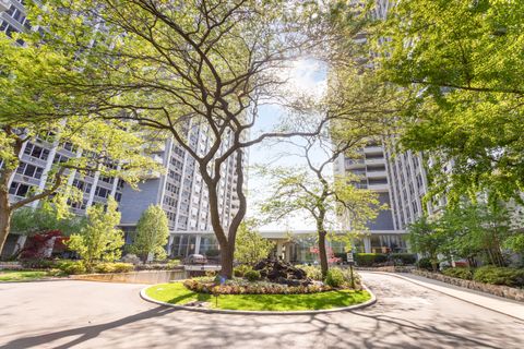 4250 N Marine Drive 1626 Chicago IL 60613