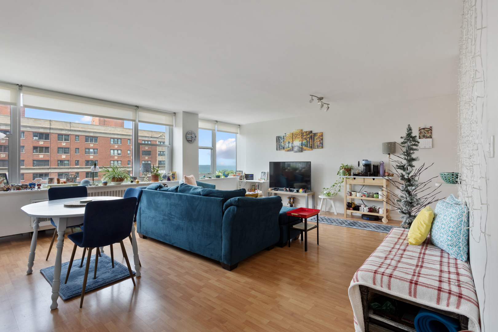 4250 N Marine Drive 1626