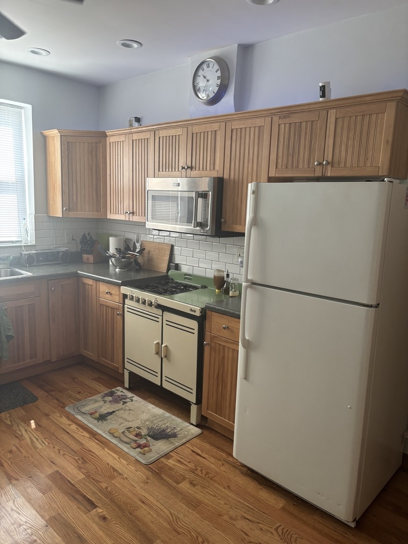 11317 S Champlain Avenue