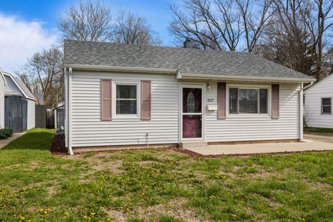 Tiny photo for 1037 Bel Aire Drive, Rantoul, IL 61866 (MLS # 12609312)