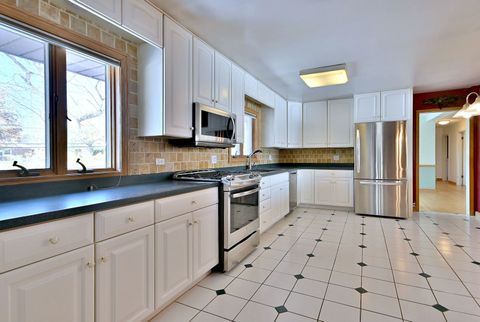 Tiny photo for 406 Hillcrest Drive, Prospect Heights, IL 60070 (MLS # 12509902)