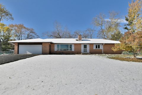 Photo of 406 Hillcrest Drive, Prospect Heights, IL 60070 (MLS # 12509902)