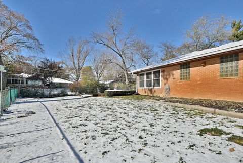 Tiny photo for 406 Hillcrest Drive, Prospect Heights, IL 60070 (MLS # 12509902)
