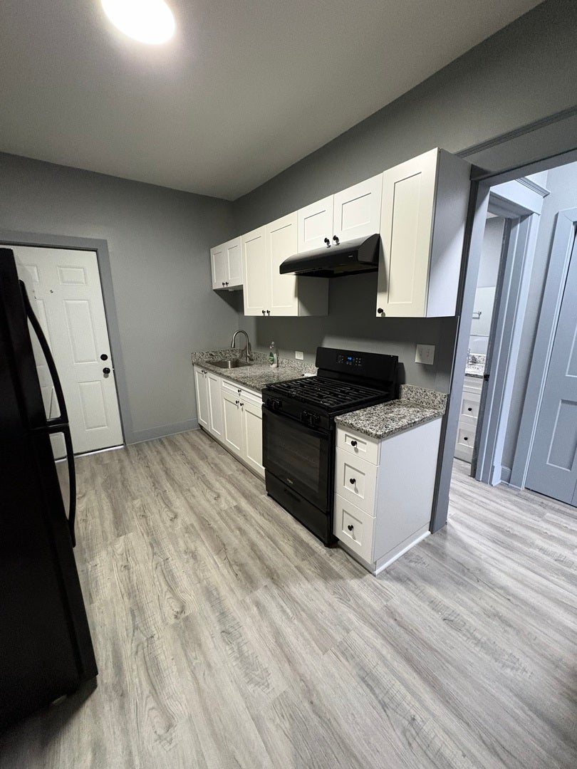 303 Stone Street 2B