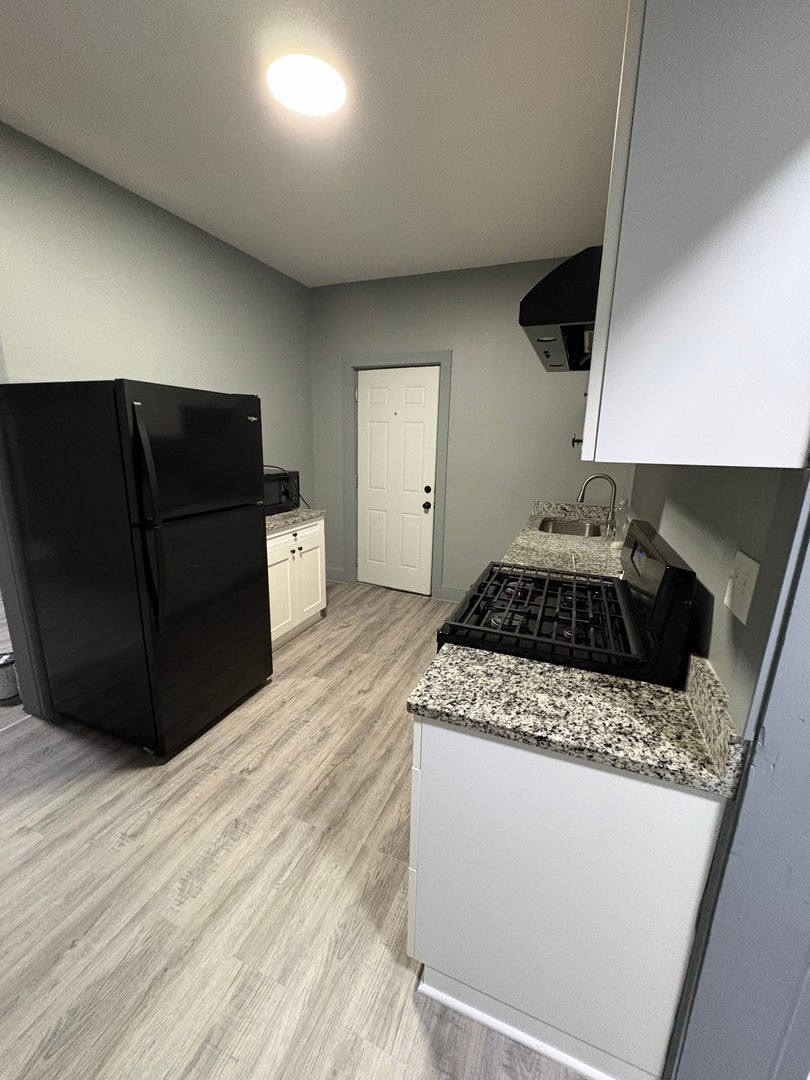 303 Stone Street 2B