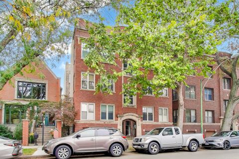 1906 W Byron Street 2W Chicago IL 60613