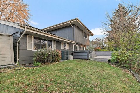 Tiny photo for 1126 tiverton Court, Schaumburg, IL 60193 (MLS # 12518522)