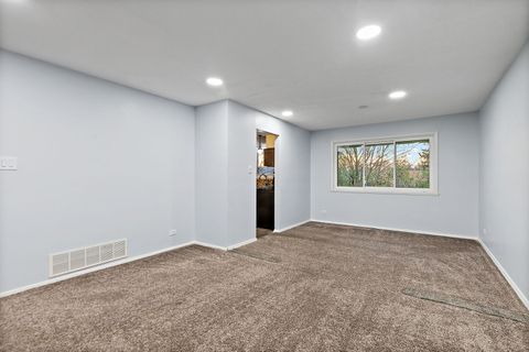 Tiny photo for 1126 tiverton Court, Schaumburg, IL 60193 (MLS # 12518522)