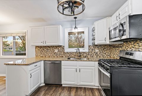 Tiny photo for 1126 tiverton Court, Schaumburg, IL 60193 (MLS # 12518522)