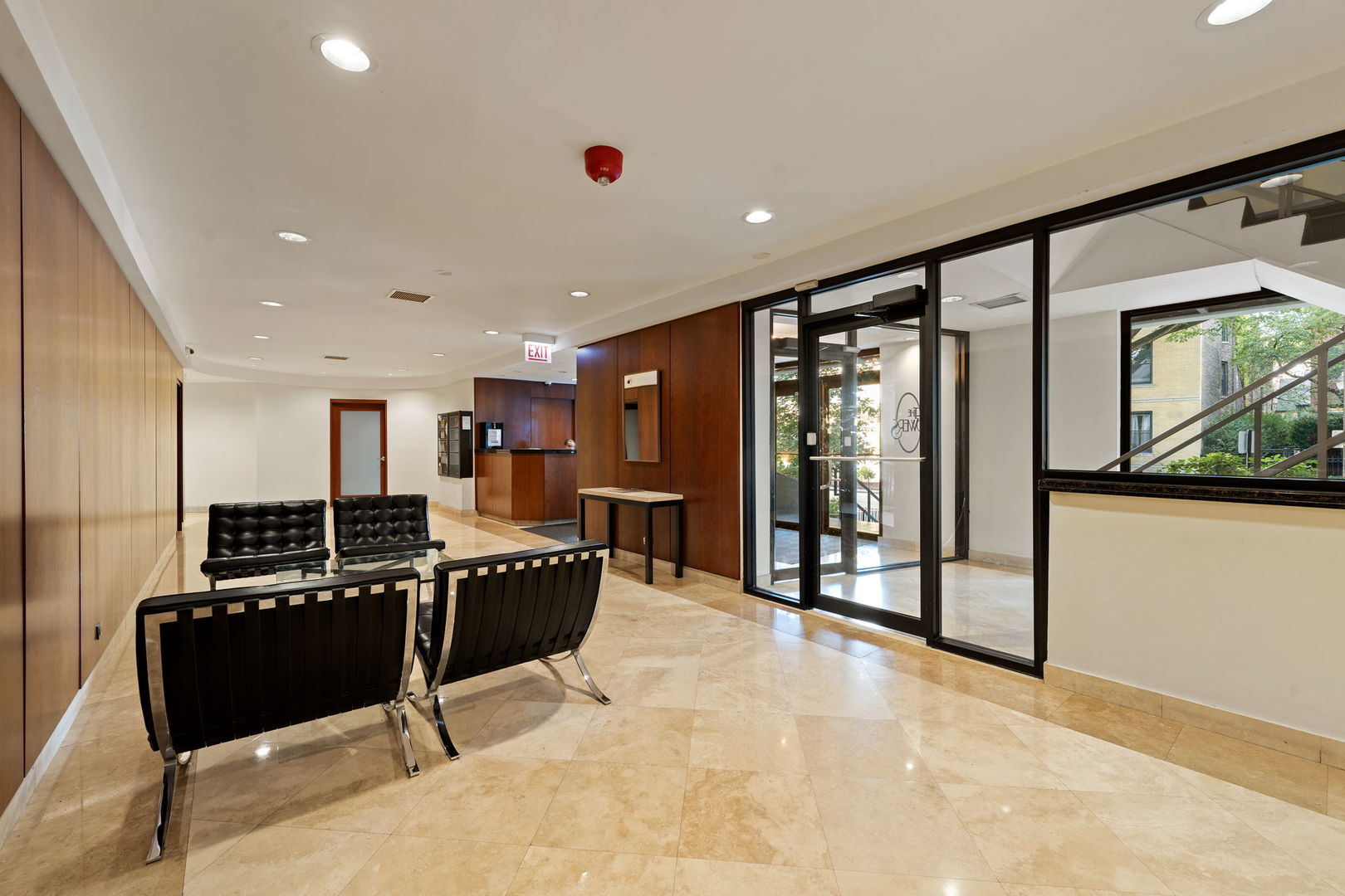 1221 N Dearborn Parkway 1601N