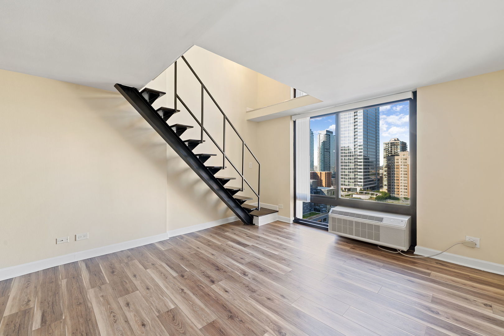 1221 N Dearborn Parkway 1601N