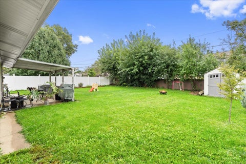 Tiny photo for 1409 W WILLOW Lane, Mount Prospect, IL 60056 (MLS # 12775754)
