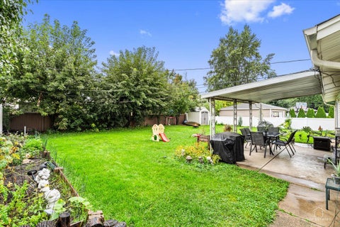 Tiny photo for 1409 W WILLOW Lane, Mount Prospect, IL 60056 (MLS # 12775754)