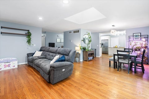 Tiny photo for 1409 W WILLOW Lane, Mount Prospect, IL 60056 (MLS # 12775754)