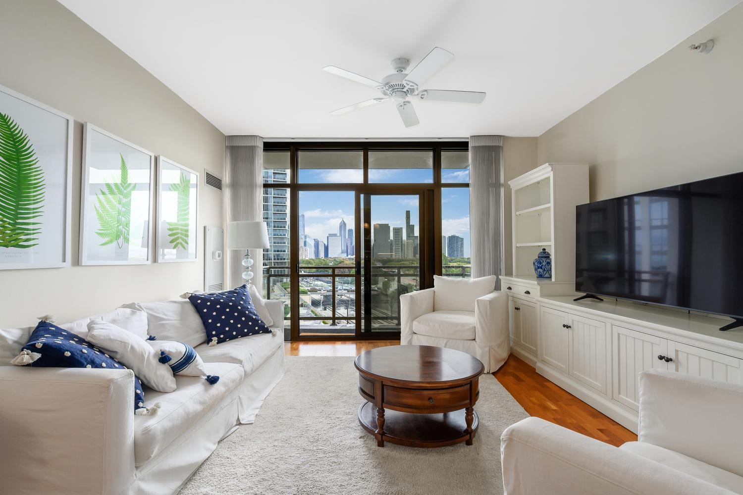 233 E 13th Street 904
