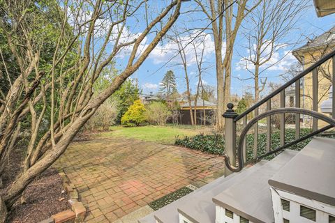 Tiny photo for 1112 W Park Avenue, Champaign, IL 61821 (MLS # 12580337)