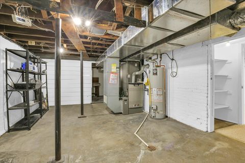 Tiny photo for 1112 W Park Avenue, Champaign, IL 61821 (MLS # 12580337)