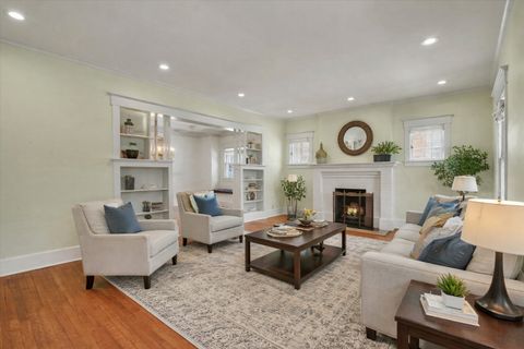 Tiny photo for 1112 W Park Avenue, Champaign, IL 61821 (MLS # 12580337)