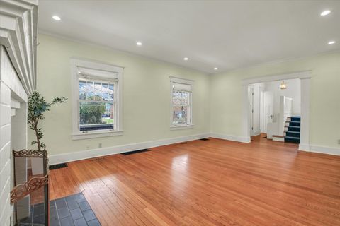 Tiny photo for 1112 W Park Avenue, Champaign, IL 61821 (MLS # 12580337)