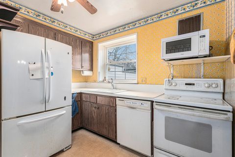 Tiny photo for 3755 N Cumberland Avenue, Chicago, IL 60634 (MLS # 12516859)