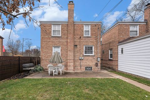 Tiny photo for 3755 N Cumberland Avenue, Chicago, IL 60634 (MLS # 12516859)