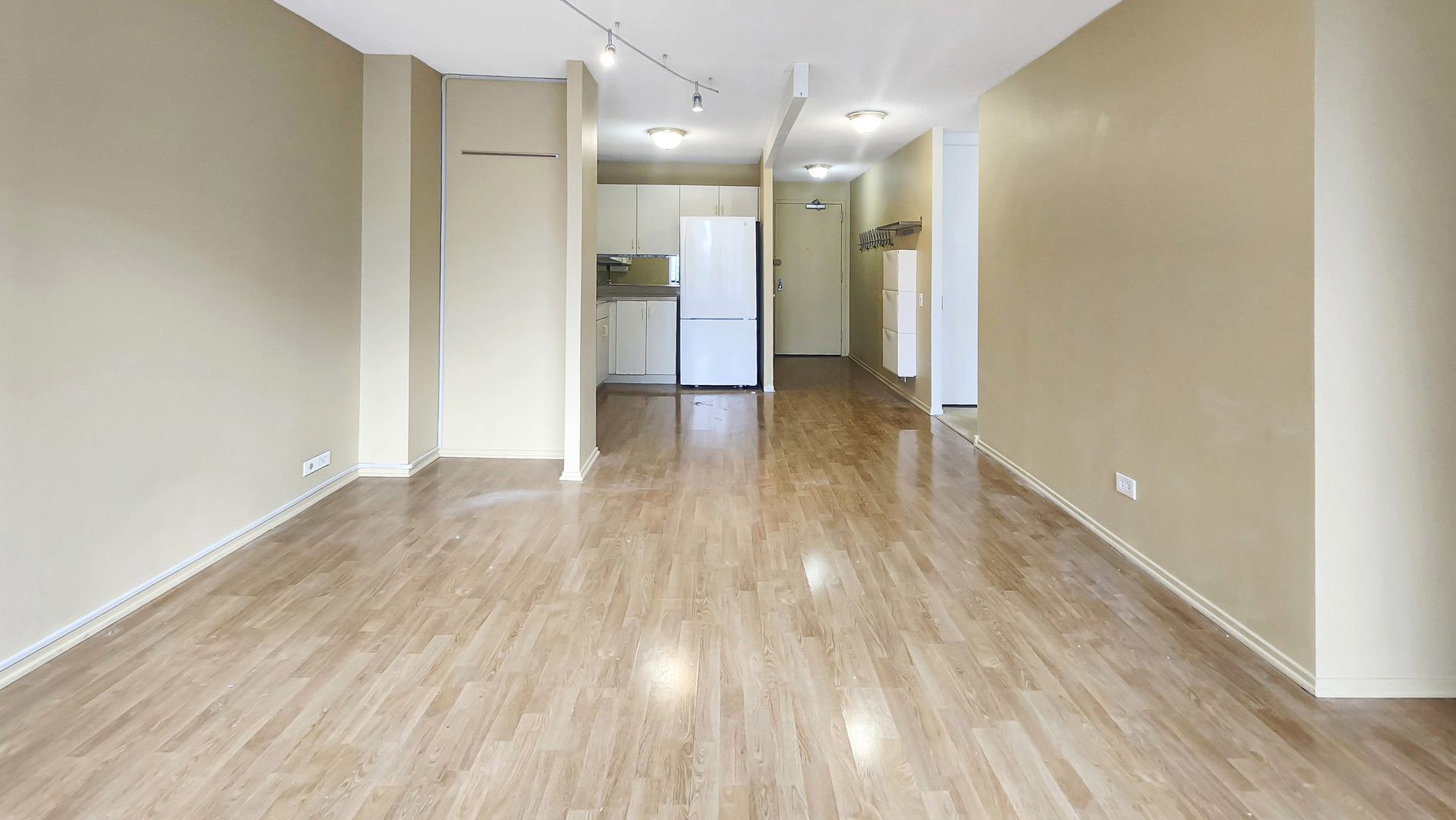 405 N WABASH Avenue 1608