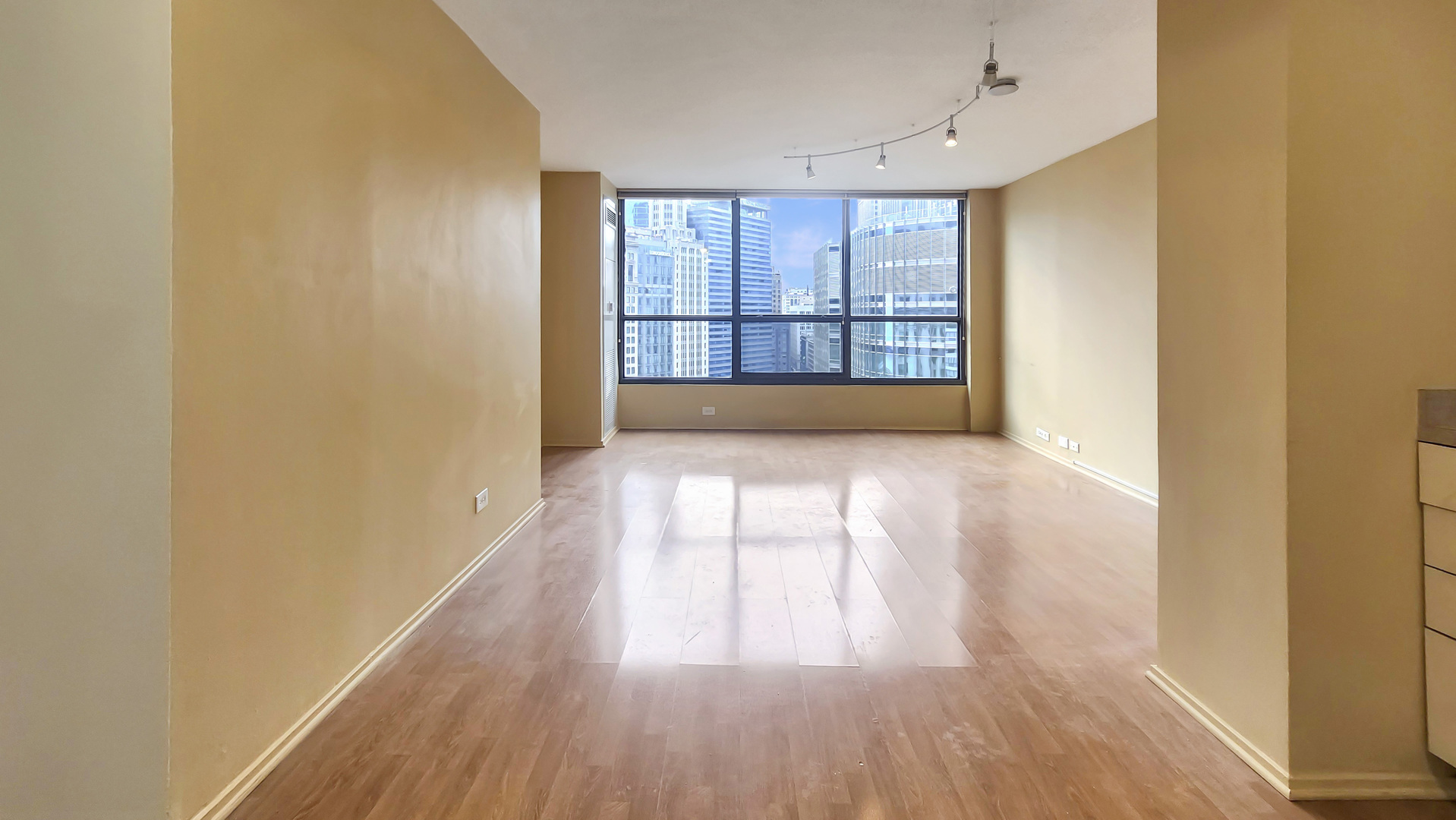 405 N WABASH Avenue 1608