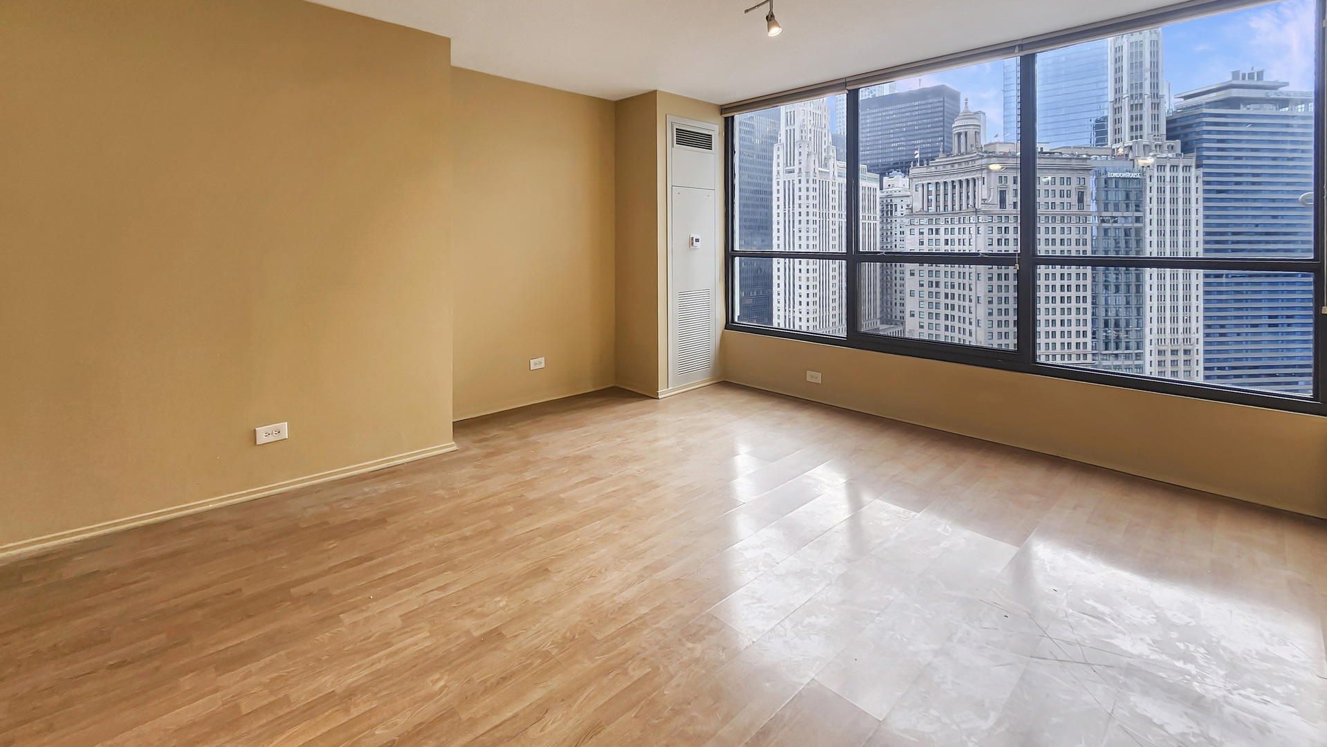 405 N WABASH Avenue 1608