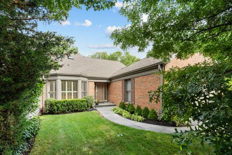 Photo of 28 Warrington Drive, Lake Bluff, IL 60044 (MLS # 12512816)