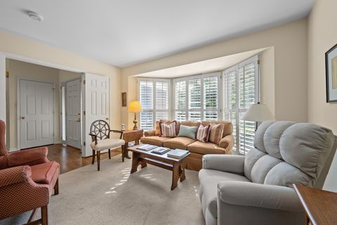 Tiny photo for 28 Warrington Drive, Lake Bluff, IL 60044 (MLS # 12512816)