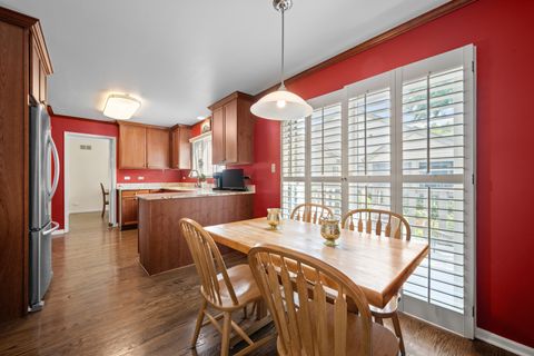 Tiny photo for 28 Warrington Drive, Lake Bluff, IL 60044 (MLS # 12512816)