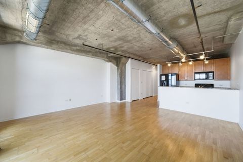 Tiny photo for 1550 S Blue Island Avenue #912, Chicago, IL 60608 (MLS # 12627649)