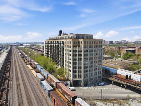 Photo of 1550 S Blue Island Avenue #912, Chicago, IL 60608 (MLS # 12627649)