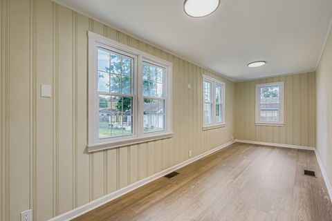 Tiny photo for 14827 Kenneth Avenue, Midlothian, IL 60445 (MLS # 12525043)