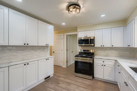 Tiny photo for 14827 Kenneth Avenue, Midlothian, IL 60445 (MLS # 12525043)