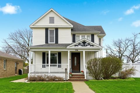 Photo of 536 W PALACE Row, Geneseo, IL 61254 (MLS # 12622249)