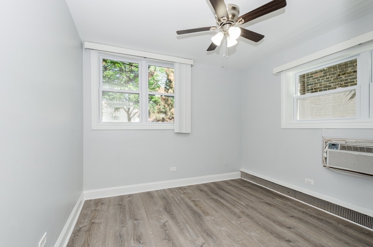 7606 N Eastlake Terrace 3B