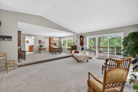 Tiny photo for 5115 Crestview Heights Court, Bettendorf, IA 52722 (MLS # 12631295)