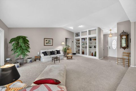 Tiny photo for 5115 Crestview Heights Court, Bettendorf, IA 52722 (MLS # 12631295)