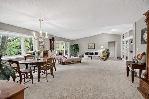 Tiny photo for 5115 Crestview Heights Court, Bettendorf, IA 52722 (MLS # 12631295)