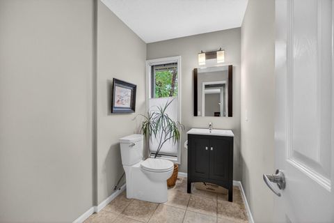 Tiny photo for 5115 Crestview Heights Court, Bettendorf, IA 52722 (MLS # 12631295)
