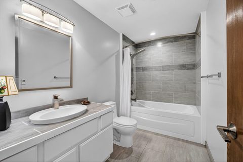 Tiny photo for 5115 Crestview Heights Court, Bettendorf, IA 52722 (MLS # 12631295)