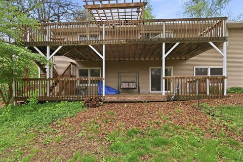 Tiny photo for 5115 Crestview Heights Court, Bettendorf, IA 52722 (MLS # 12631295)