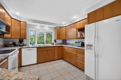 Tiny photo for 5115 Crestview Heights Court, Bettendorf, IA 52722 (MLS # 12631295)